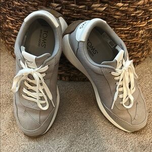 TOMS Light Gray Casual Sneakers